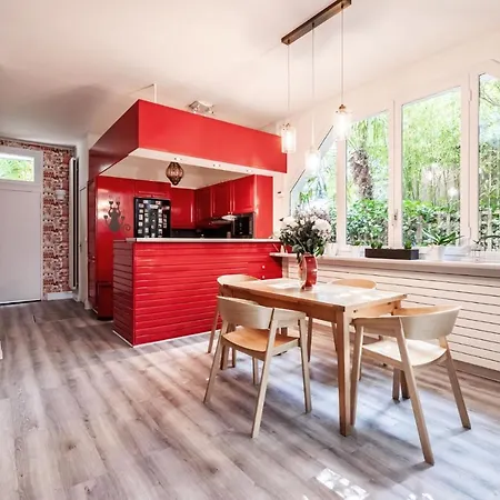 Holiday home Veeve - Secluded Oasis *